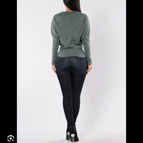 Cute Top - Picture 3 of 4